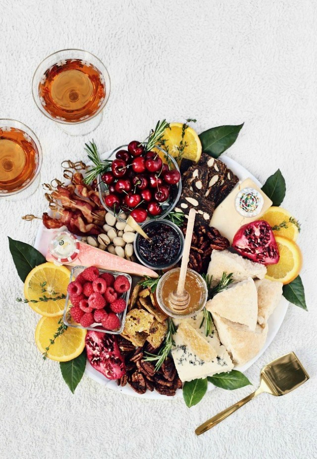christmas-brunch-cheese-board-top-view